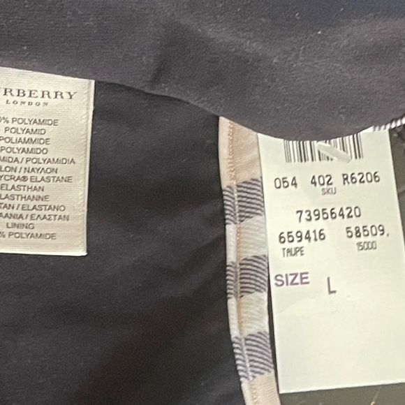 VINTAGE BURBERRY MINI SKIRT - Picture 10 of 11